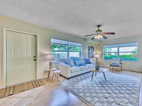 4604 Roxbury Ct, Boynton Beach, FL 33436