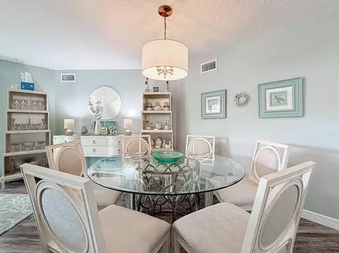 Dining - 3410 SE Martinique Trce #102, Stuart, FL 34997 photo 3 of 3