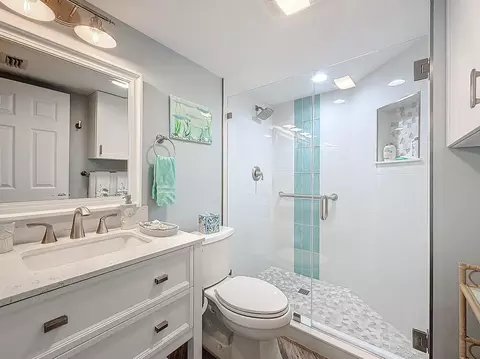 Bath - 3410 SE Martinique Trce #102, Stuart, FL 34997 photo 3 of 3