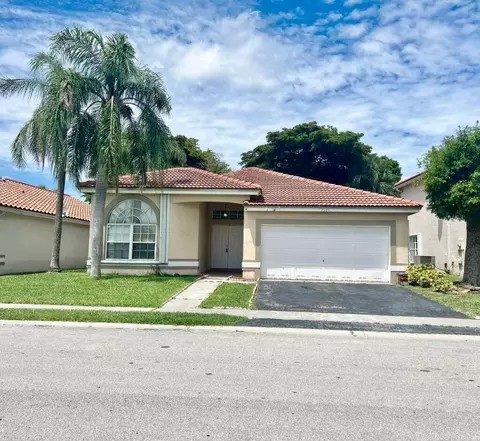 2585 NW 79th Ave, Margate, FL 33063