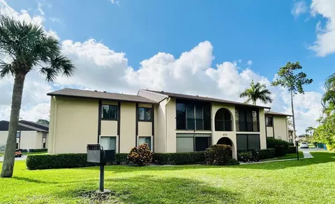 433 Pine Glen Ln #C2, Greenacres, FL 33463