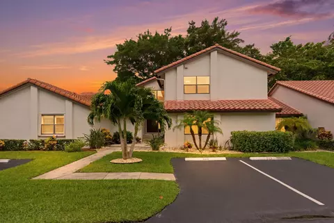660 Deer Creek Edgewater Dr, Deerfield Beach, FL 33442