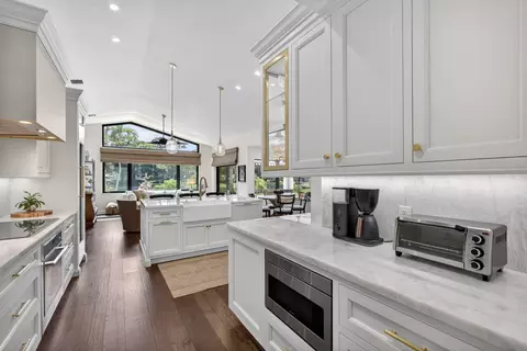 Kitchen - 134 Gothic Cir, Jupiter, FL 33458 photo 5 of 6