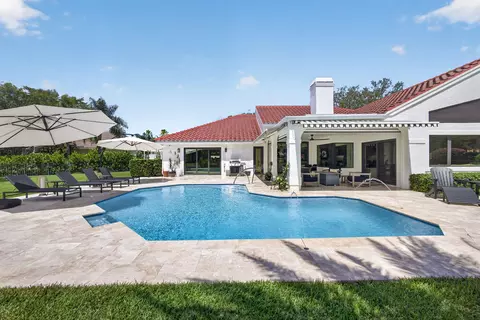 Exterior - 134 Gothic Cir, Jupiter, FL 33458 photo 2 of 6