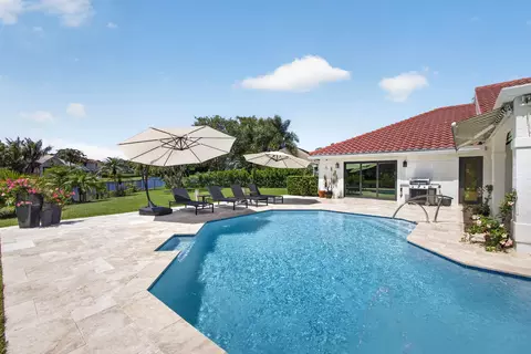 Exterior - 134 Gothic Cir, Jupiter, FL 33458 photo 4 of 6