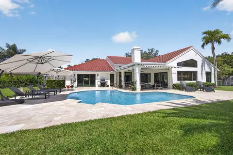 Exterior - 134 Gothic Cir, Jupiter, FL 33458 photo 3 of 6