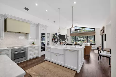 Kitchen - 134 Gothic Cir, Jupiter, FL 33458 photo 6 of 6