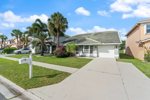 18208 Clear Brook Cir, Boca Raton, FL 33498