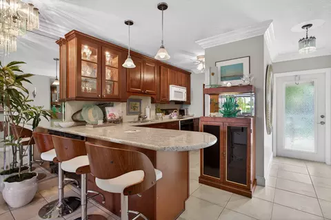 800 Pine Dr #13, Pompano Beach, FL 33060