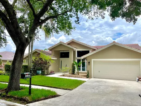 921 Lakewood Ct, Weston, FL 33326