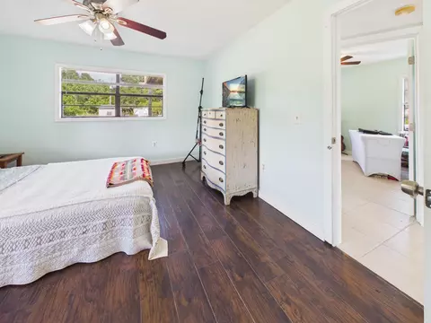 Bedroom - 136 SW 85th Ave, Okeechobee, FL 34974 photo 3 of 12