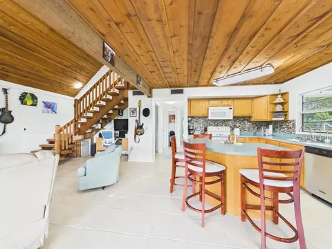 Kitchen - 136 SW 85th Ave, Okeechobee, FL 34974 photo 1 of 5