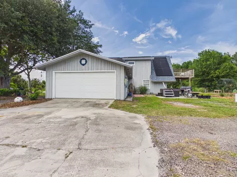 Exterior - 136 SW 85th Ave, Okeechobee, FL 34974 photo 8 of 17