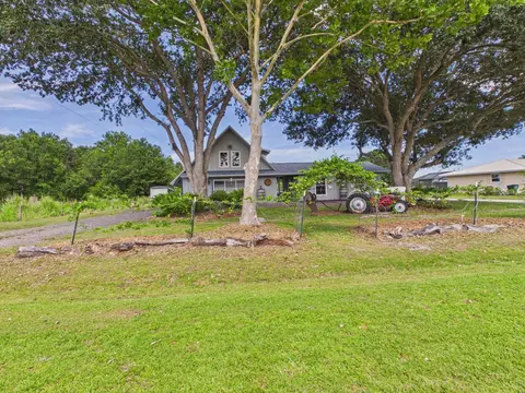 Exterior - 136 SW 85th Ave, Okeechobee, FL 34974 photo 7 of 17