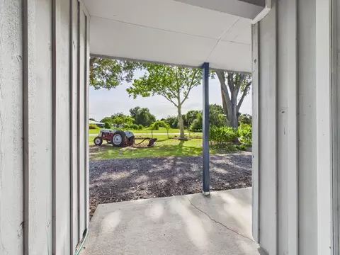 Exterior - 136 SW 85th Ave, Okeechobee, FL 34974 photo 16 of 17