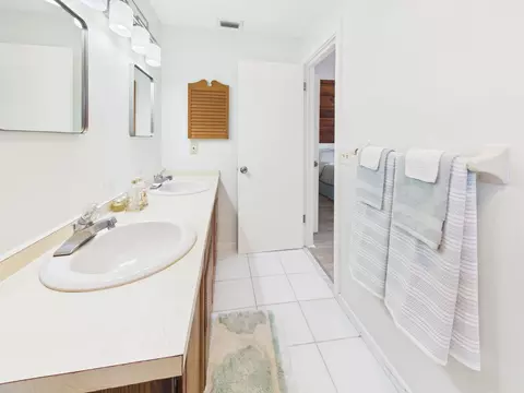 Bath - 136 SW 85th Ave, Okeechobee, FL 34974 photo 5 of 5