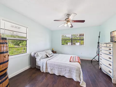 Bedroom - 136 SW 85th Ave, Okeechobee, FL 34974 photo 4 of 12