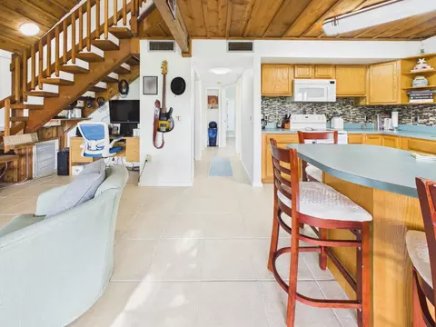 Entry Way - 136 SW 85th Ave, Okeechobee, FL 34974 photo 1 of 9