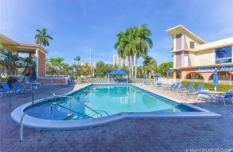 26 Diplomat Pkwy #2280, Hallandale Beach, FL 33009