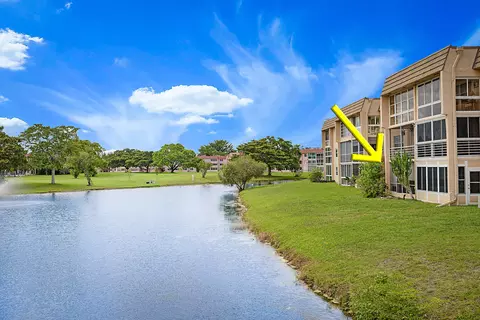 9201 Sunrise Lakes Blvd #107, Sunrise, FL 33322
