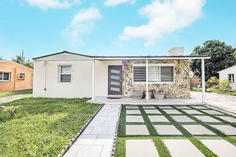 2333 Wabasso Dr, West Palm Beach, FL 33409