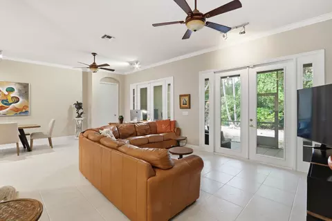5677 Via De La Plata Cir, Delray Beach, FL 33484
