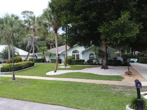 129 38th Ct, Vero Beach, FL 32968