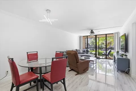16 Royal Palm Way #205, Boca Raton, FL 33432