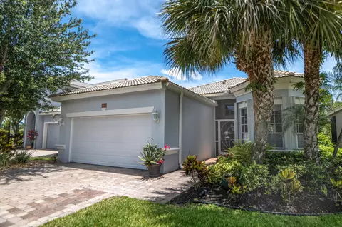 3785 NW Deer Oak Dr, Jensen Beach, FL 34957