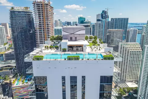 1010 Brickell Ave #1607, Miami, FL 33131