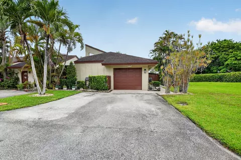 22718 Vistawood Way, Boca Raton, FL 33428
