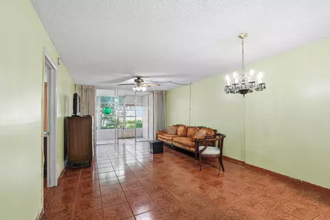 3000 NW 48th Ter #130, Lauderdale Lakes, FL 33313