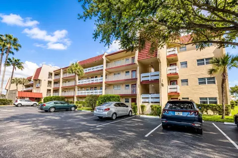 1050 Country Club Dr #303, Margate, FL 33063