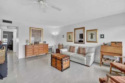 4024 Guildford E #4024, Boca Raton, FL 33434