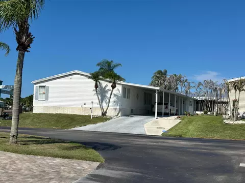 555 Tropical Isles Cir, Fort Pierce, FL 34982