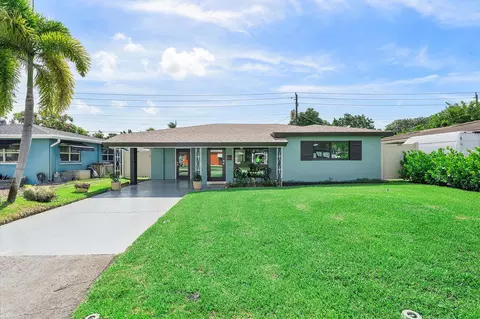 4550 NE 2nd Ave, Oakland Park, FL 33334
