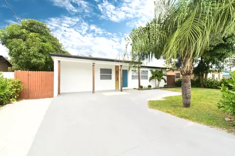 813 SW 3rd Ct, Delray Beach, FL 33444
