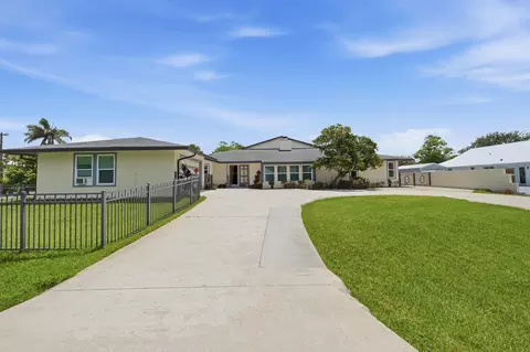 4599 SE Halston Ct, Stuart, FL 34997