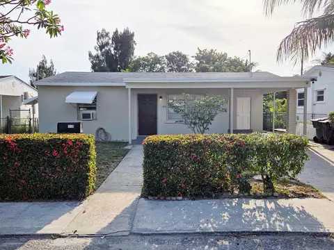 715 S C St, Lake Worth, FL 33460