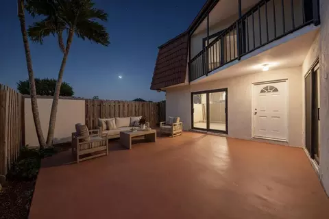 3798 Victoria Dr, West Palm Beach, FL 33406