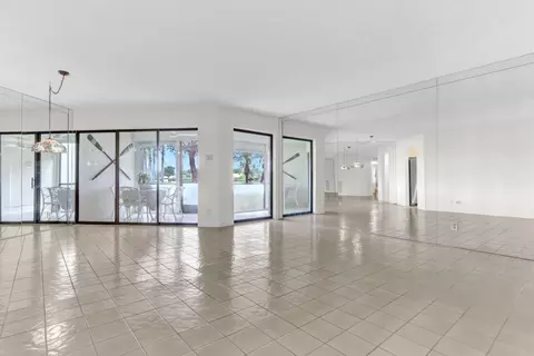 5800 Camino Del Sol #103, Boca Raton, FL 33433