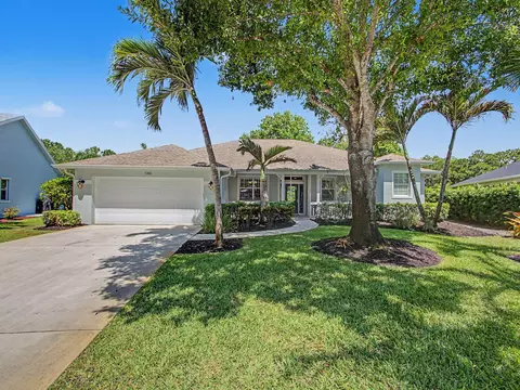1146 SW Arrowhead Ct, Palm City, FL 34990