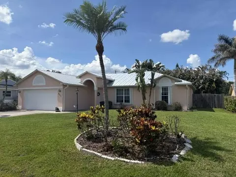 2511 SE Jason Ave, Port Saint Lucie, FL 34952