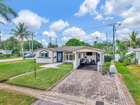 3300 NW 32nd St, Lauderdale Lakes, FL 33309