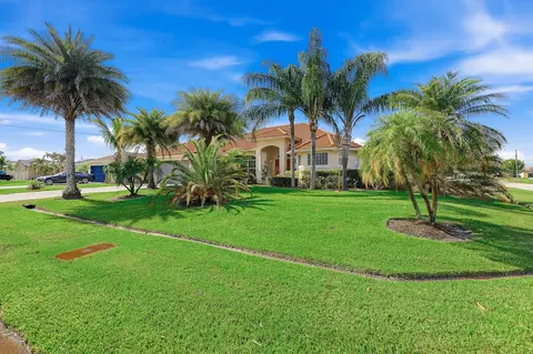 1602 SW Cefalu Cir, Port Saint Lucie, FL 34953