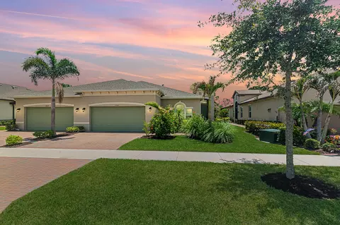 12860 SW Lake Fern Cir, Port Saint Lucie, FL 34987