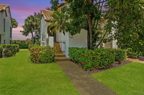 7884 Seville Pl #1302, Boca Raton, FL 33433