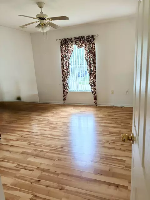 Bedroom - 2408 Sandridge Cir, Eustis, FL 32726 photo 2 of 2