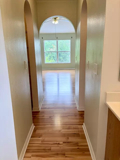 Entry Way - 2408 Sandridge Cir, Eustis, FL 32726 photo 5 of 6