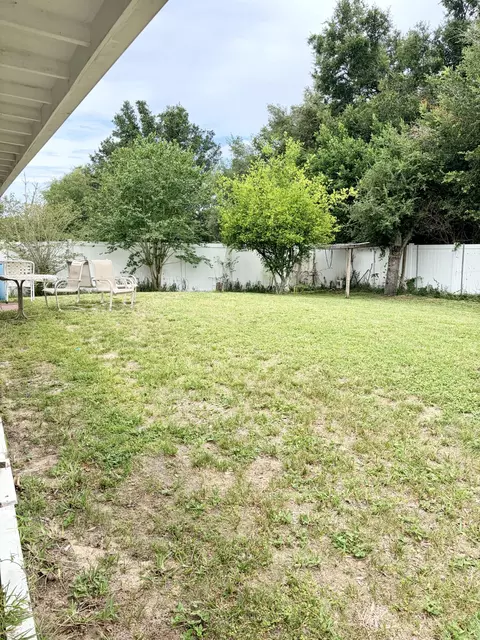 Exterior - 2408 Sandridge Cir, Eustis, FL 32726 photo 4 of 4